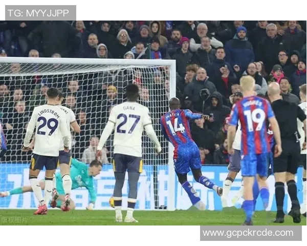 英超焦点战曼联迎战埃弗顿全方位比赛分析与展望 英超焦点战曼联迎战埃弗顿全方位比赛分析与展望